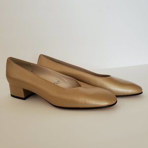Magic by Amalfi Pump Heel light gold size 8 B
